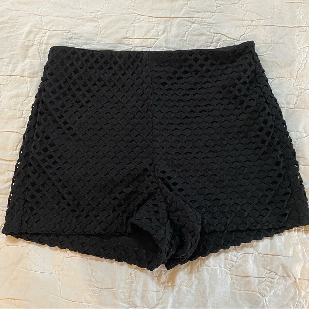 Forever 21 Black Sz M Shorts GUC